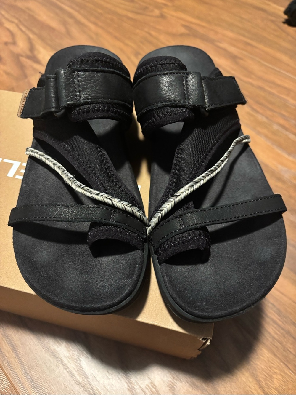 Merrell Terran 4 Post Black and Gray Women’s Outdoor Sandals.